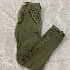 [Size 3/W26] Hollister Green Khaki Jeans